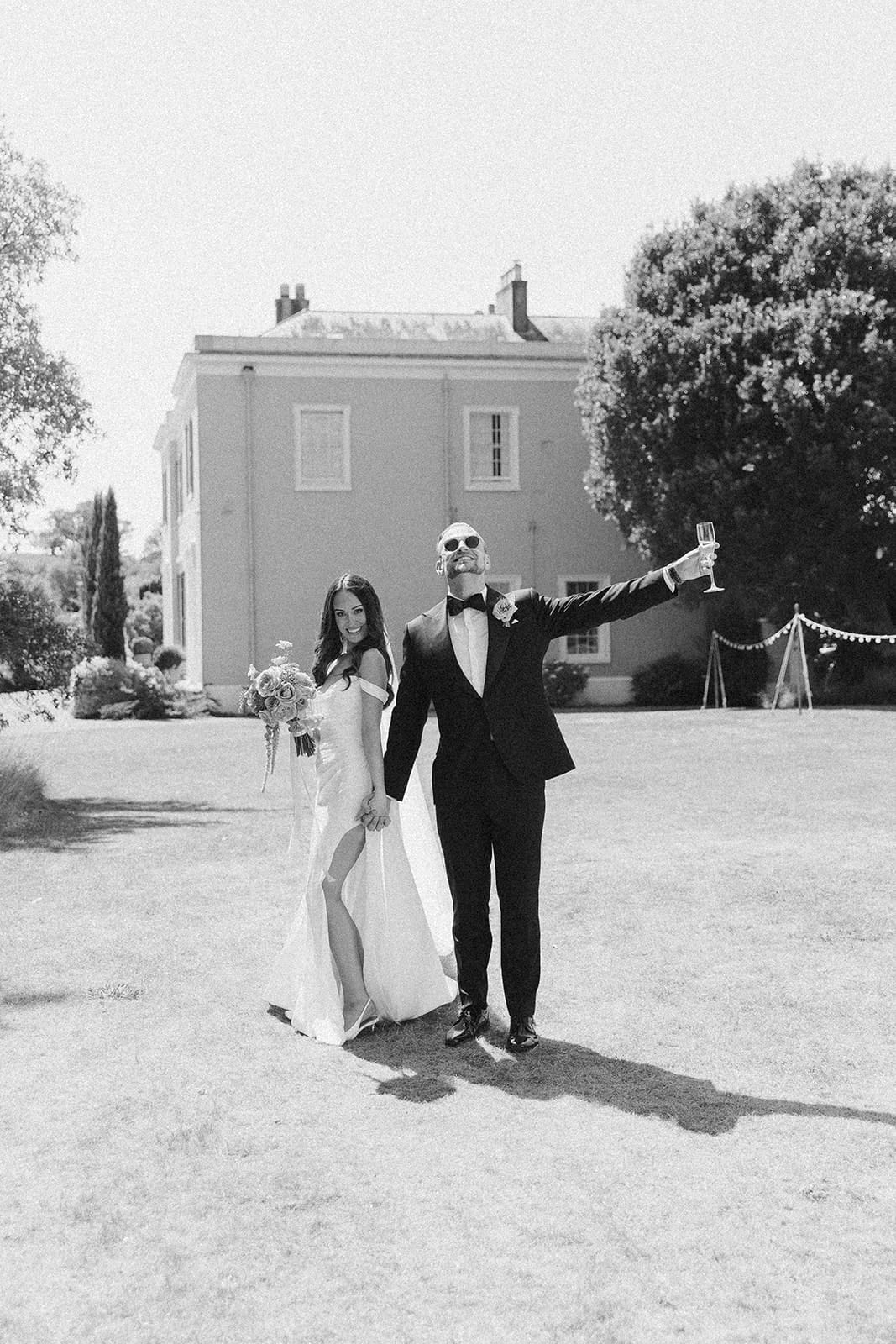 how to feel natural in wedding photos couple walking naturally together